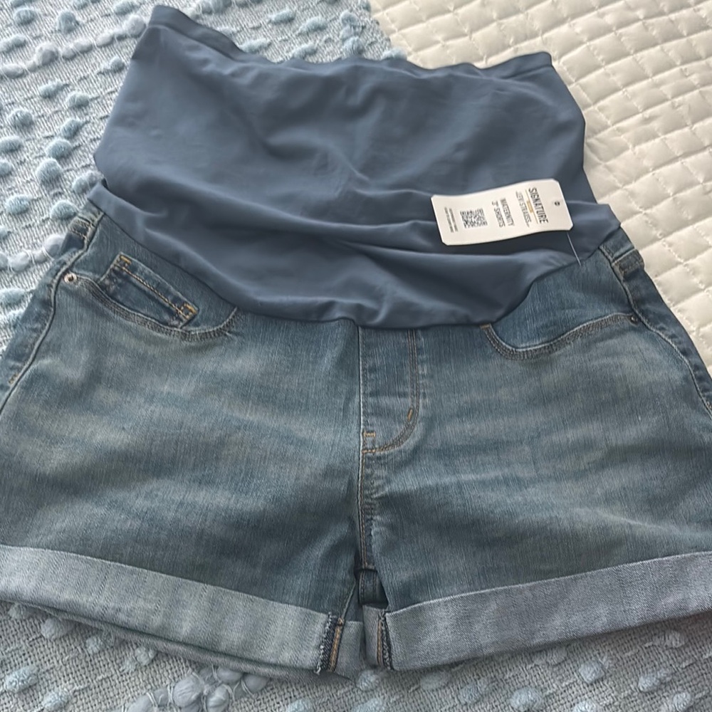 Levis maternity Blue Jean Shorts Mid-Thigh Length